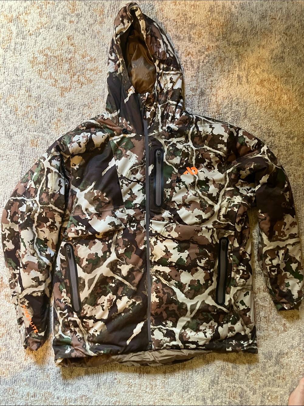 First Lite Sanctuary Insulted Jacket size Large Fusion Camo